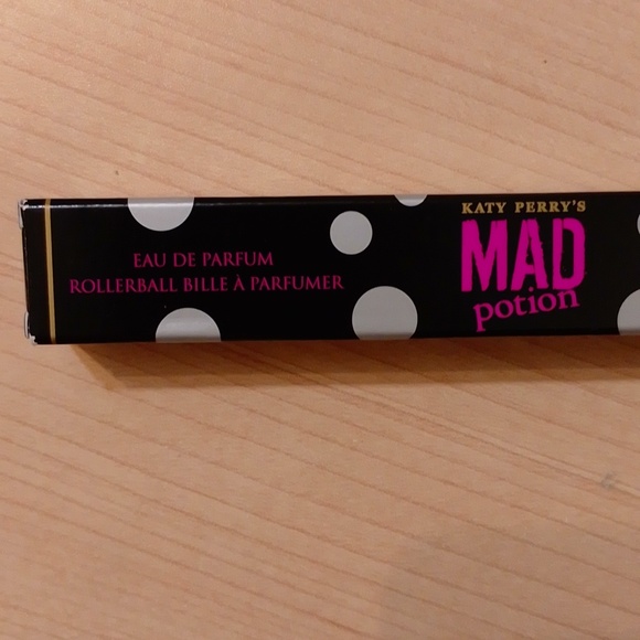 Katy Perry's Mad Potion Rollerball 10 ml - Picture 3 of 7